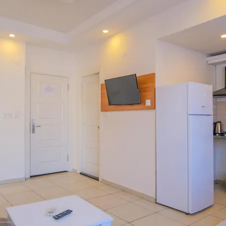 Cemal Bey アパートホテル アランヤ